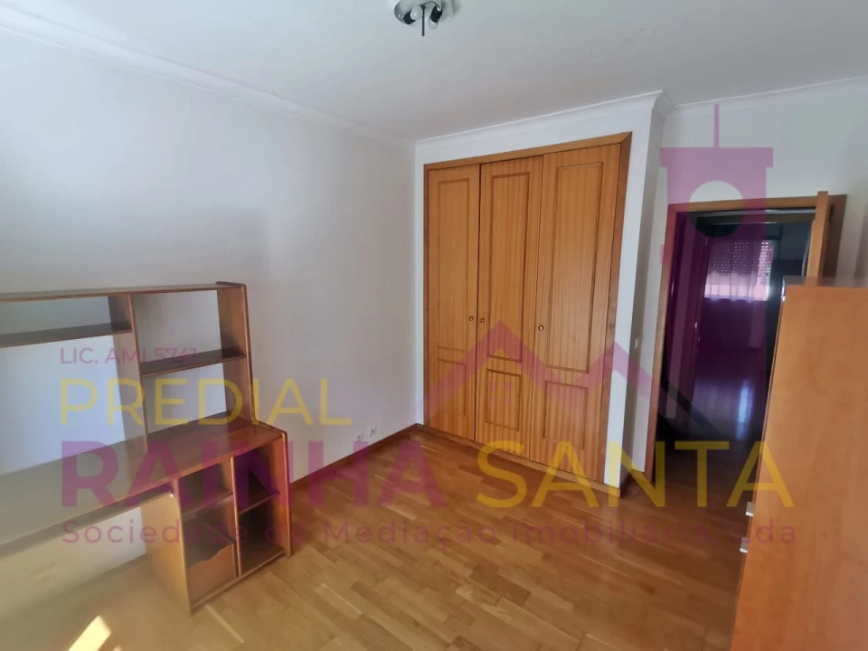 Apartamento T2 para Arrendamento em Santa Clara e Castelo Viegas Foto 9