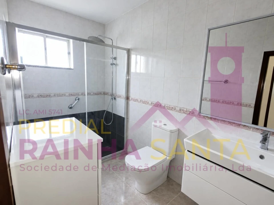 Moradia T4 para Venda em São Martinho do Bispo e Ribeira de Frades Foto 2