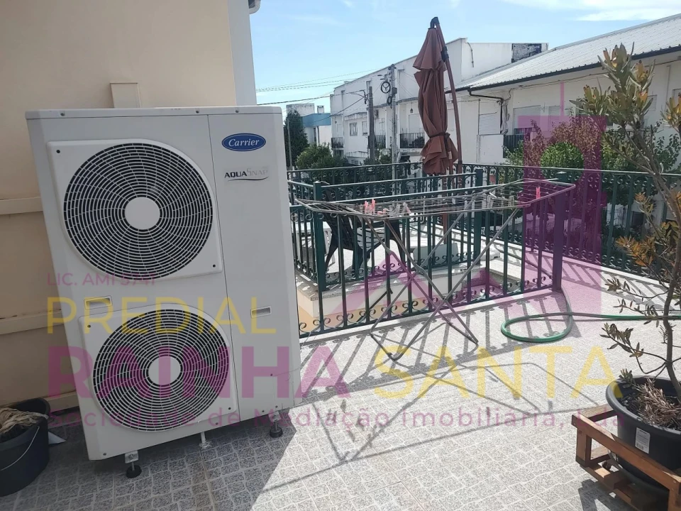 Moradia T4 para Venda em São Martinho do Bispo e Ribeira de Frades Foto 9