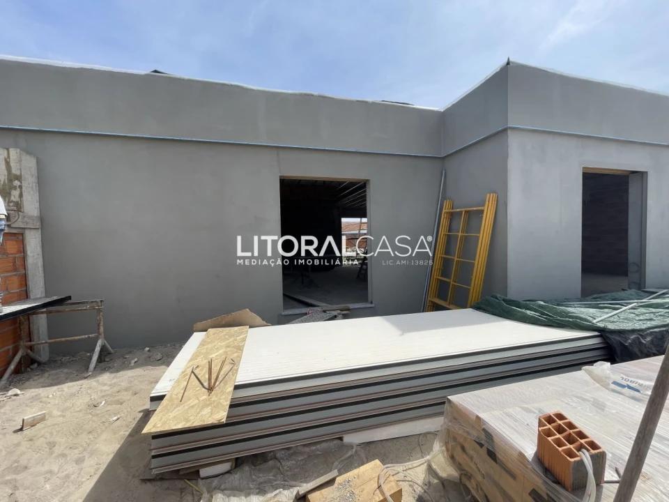Moradia T3 para Venda em Carapelhos Foto 3