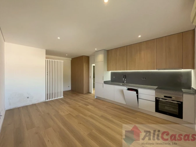 Apartamento T1 para Venda em Esmoriz Foto 5