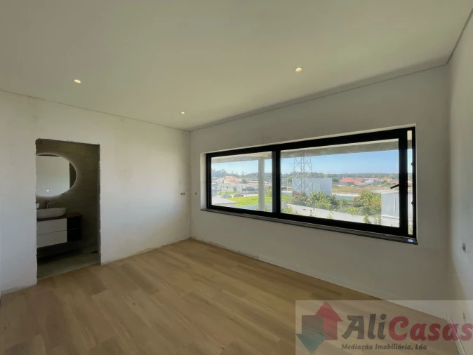 Apartamento T1 para Venda em Esmoriz Foto 16