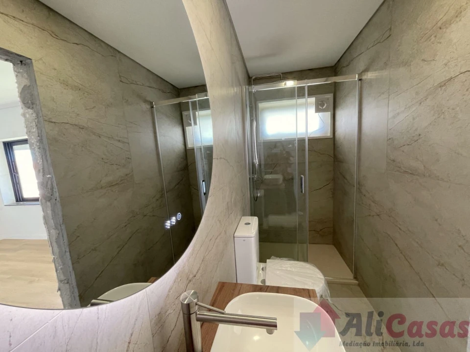 Apartamento T1 para Venda em Esmoriz Foto 11