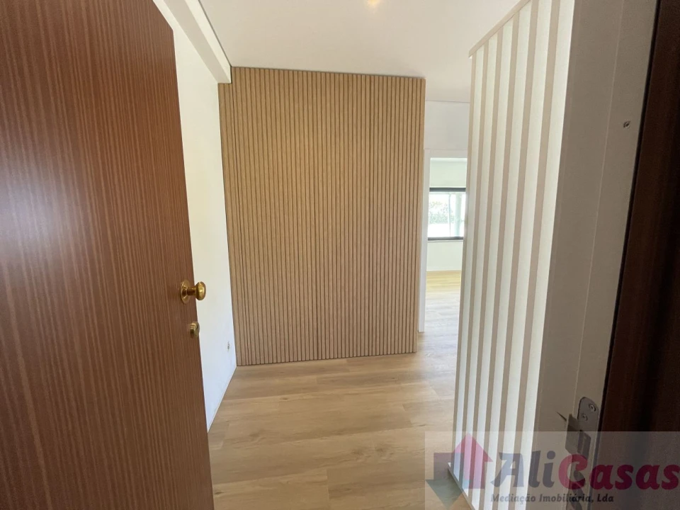 Apartamento T1 para Venda em Esmoriz Foto 8