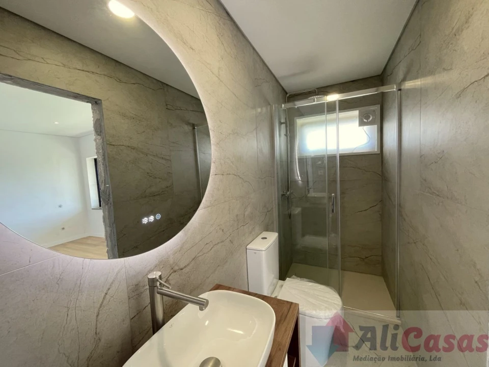 Apartamento T1 para Venda em Esmoriz Foto 9