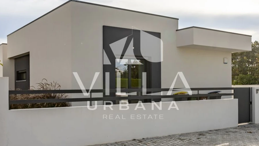 Moradia T3 para Venda em Corroios