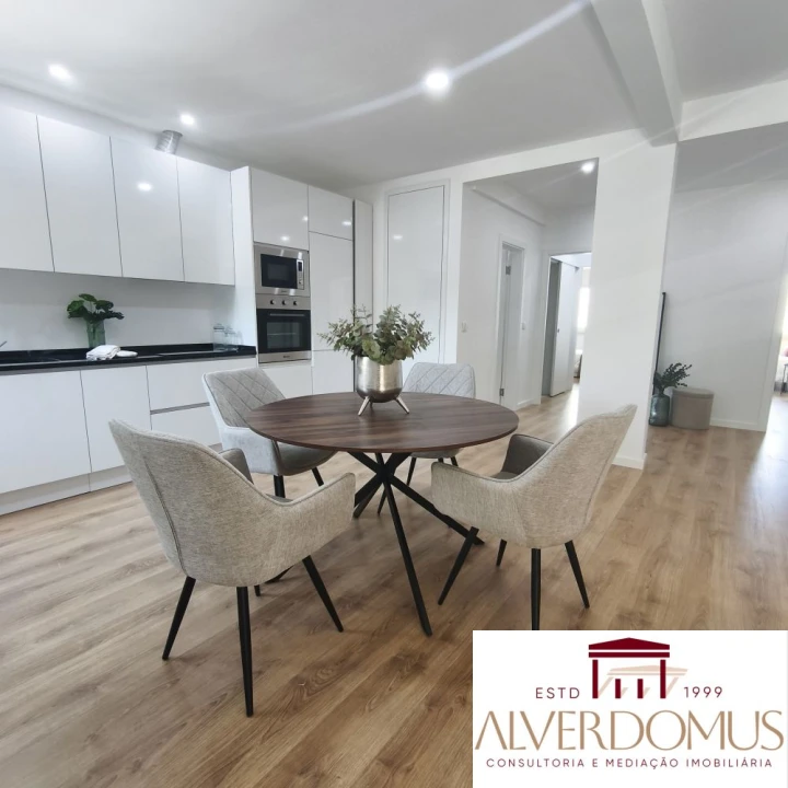Apartamento T3 para Venda em Benfica Foto 7