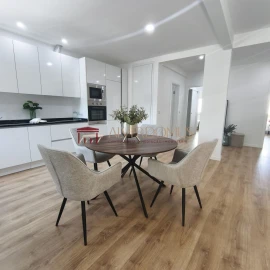 Apartamento T3 para Venda em Benfica