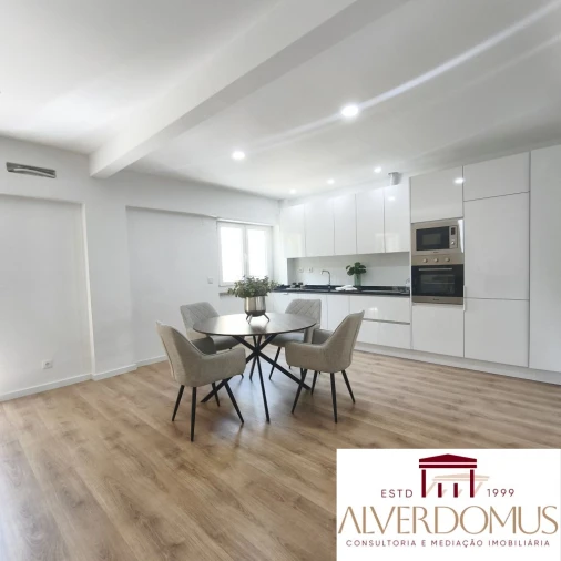 Apartamento T3 para Venda em Benfica Foto 3