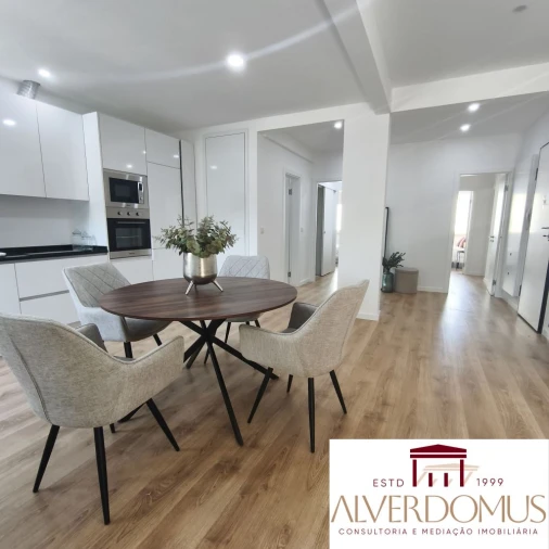 Apartamento T3 para Venda em Benfica Foto 5
