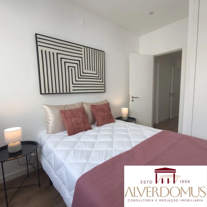 Apartamento T3 para Venda em Benfica Foto 22