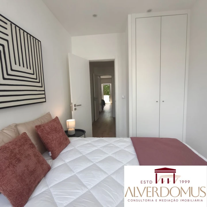 Apartamento T3 para Venda em Benfica Foto 23
