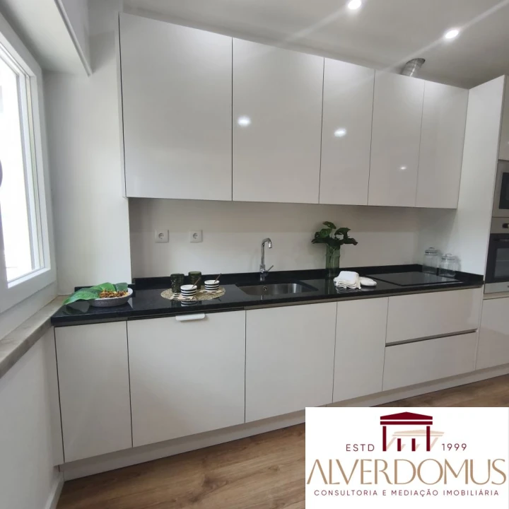 Apartamento T3 para Venda em Benfica Foto 11