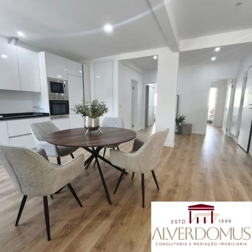 Apartamento T3 para Venda em Benfica Foto 5