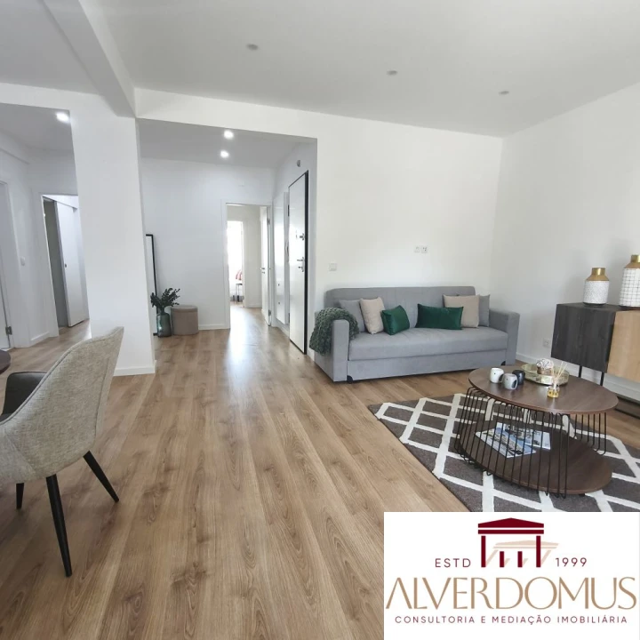 Apartamento T3 para Venda em Benfica Foto 10