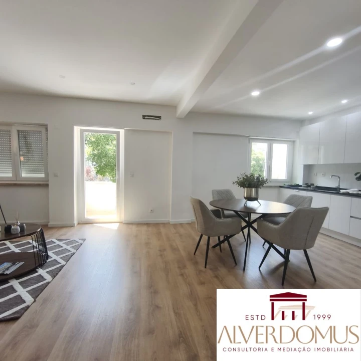 Apartamento T3 para Venda em Benfica Foto 30
