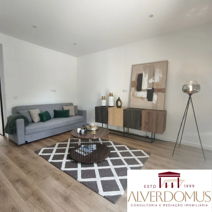 Apartamento T3 para Venda em Benfica Foto 8