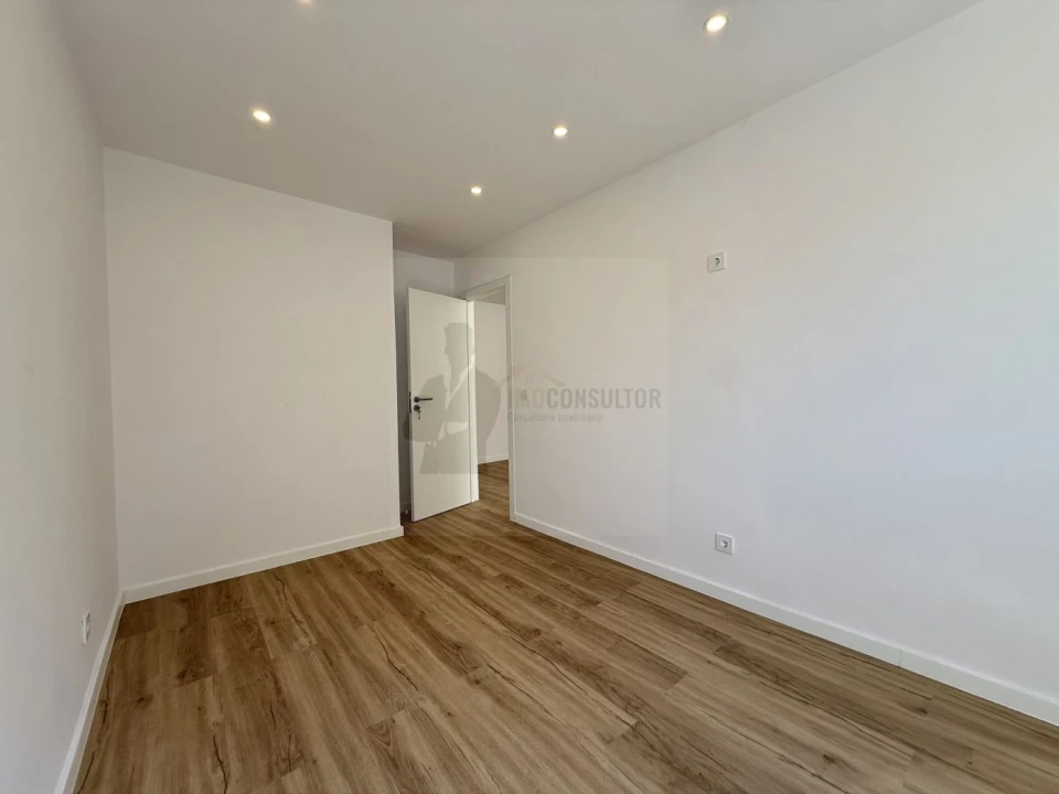 Apartamento T2 para Venda em Encosta do Sol Foto 10