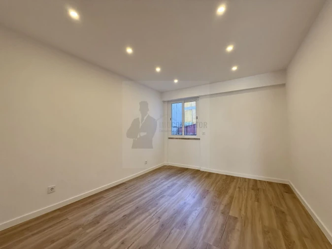Apartamento T2 para Venda em Encosta do Sol Foto 3