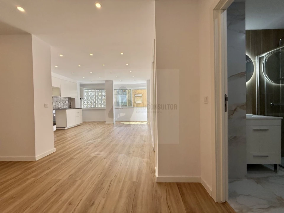 Apartamento T2 para Venda em Encosta do Sol Foto 1