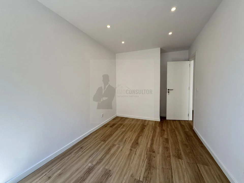 Apartamento T2 para Venda em Encosta do Sol Foto 9