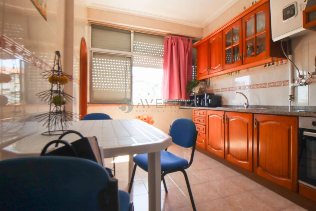 Apartamento T2 para Venda em Barreiro e Lavradio Foto 2