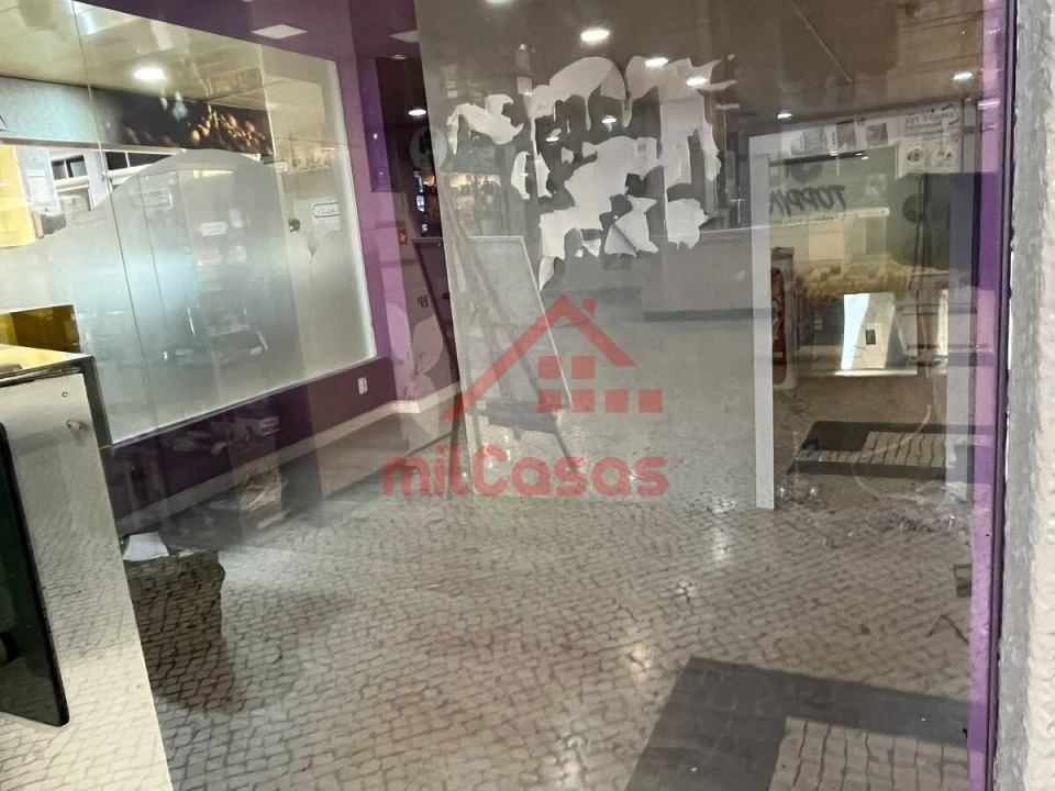 Loja para Arrendamento em Lumiar Foto 16