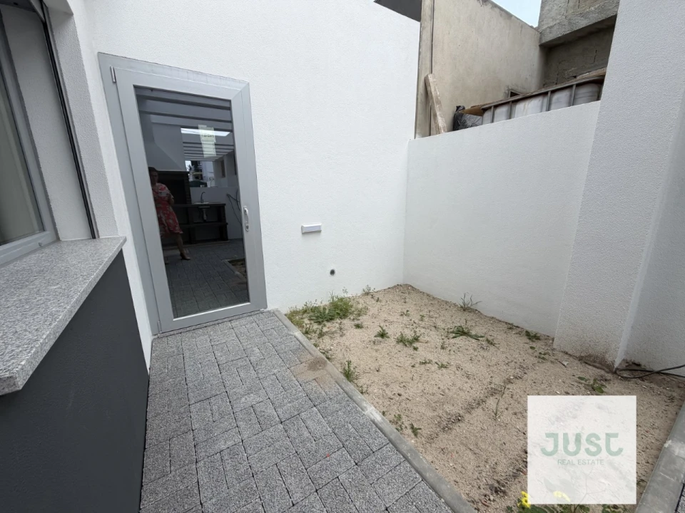 Moradia T3 para Venda em Fernao Ferro Foto 20