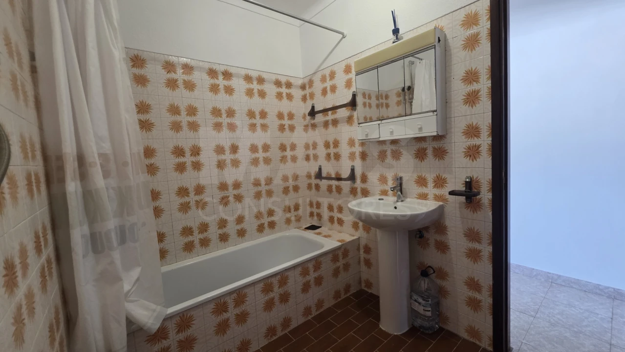 Apartamento T2 para Venda em Benavente Foto 9