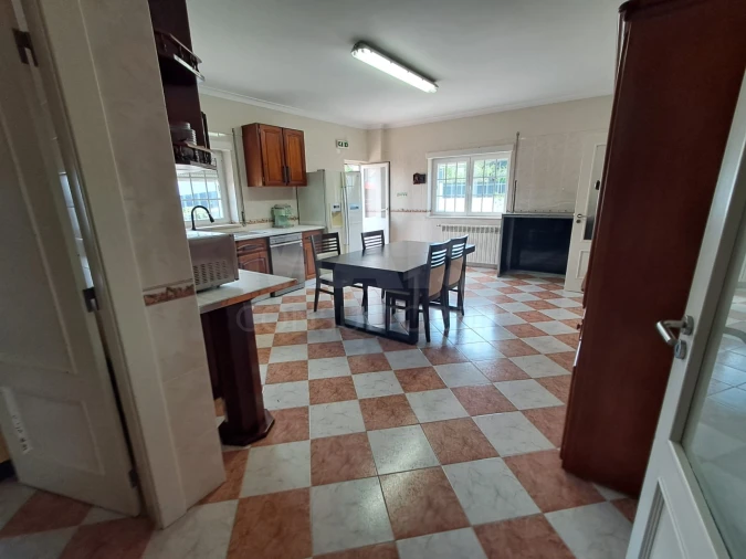 Moradia T3 para Arrendamento em Nadadouro Foto 4