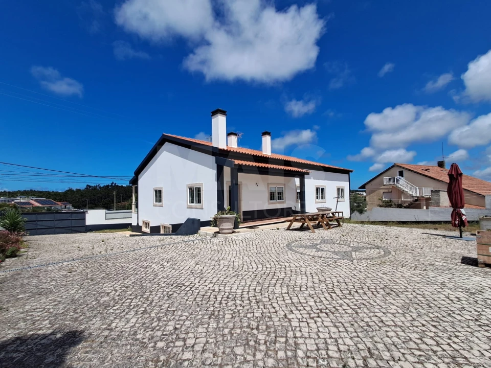 Moradia T3 para Arrendamento em Nadadouro Foto 2