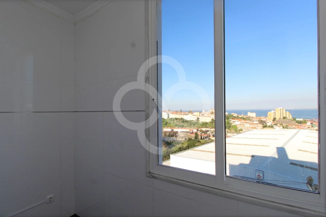 Apartamento T3 para Venda em Penha de França Foto 18