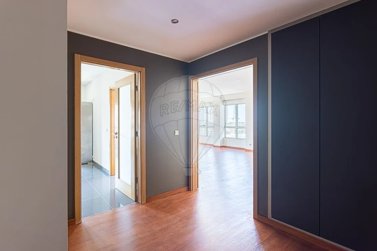 Apartamento T4 para Arrendamento em Ramalde Foto 15