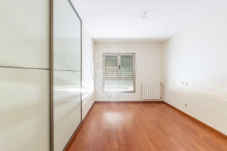 Apartamento T4 para Arrendamento em Ramalde Foto 6