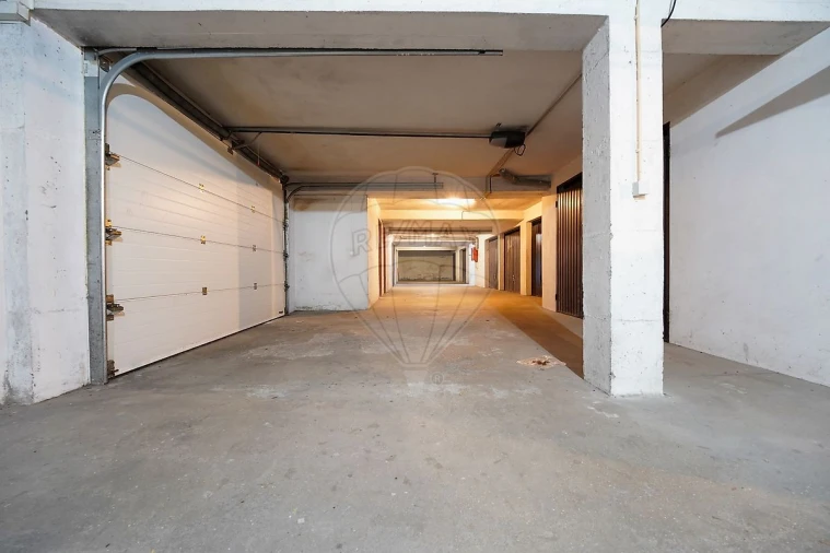 Apartamento T2 para Venda em São Pedro Foto 31