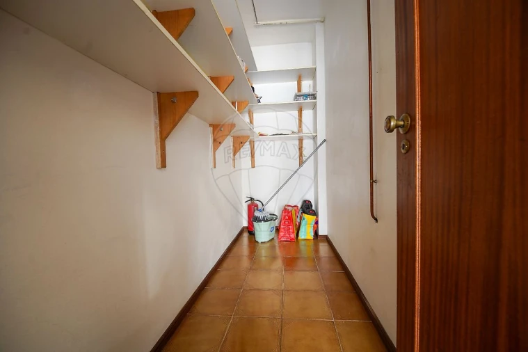 Apartamento T2 para Venda em São Pedro Foto 23