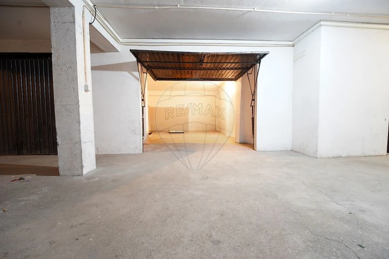 Apartamento T2 para Venda em São Pedro Foto 32