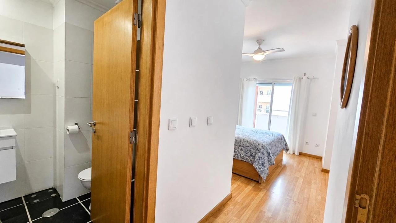 Apartamento T2 para Venda em Portimão Foto 8