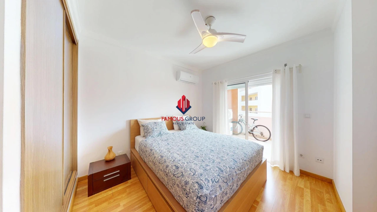 Apartamento T2 para Venda em Portimão Foto 13