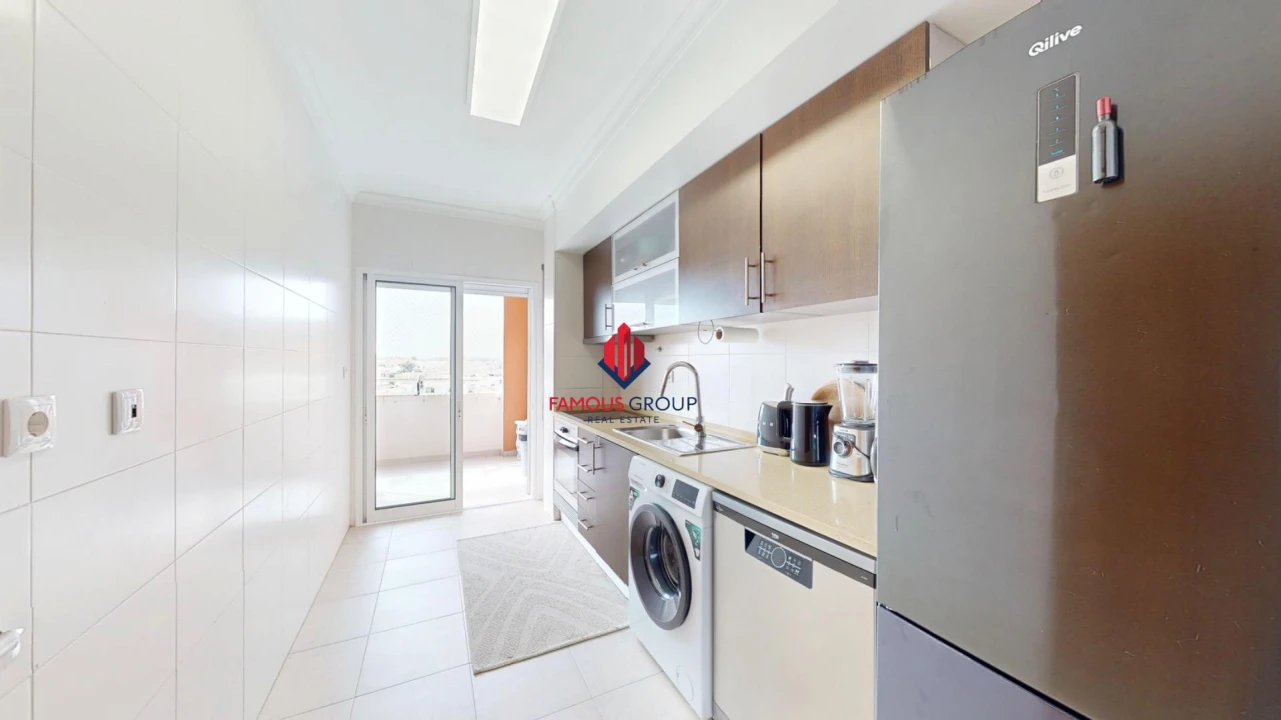 Apartamento T2 para Venda em Portimão Foto 9