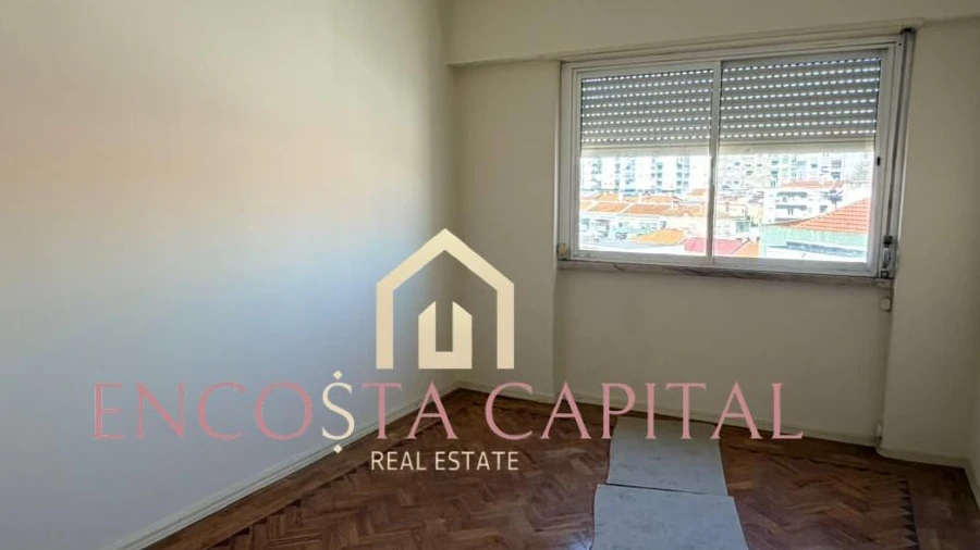 Apartamento T3 para Venda em Sacavém e Prior Velho