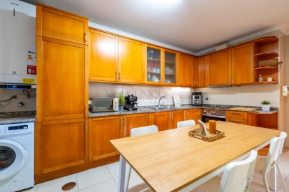 Apartamento T3 para Venda em Santa Maria da Feira, Travanca, Sanfins e Espargo