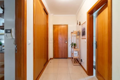 Apartamento T3 para Venda em Santa Maria da Feira, Travanca, Sanfins e Espargo