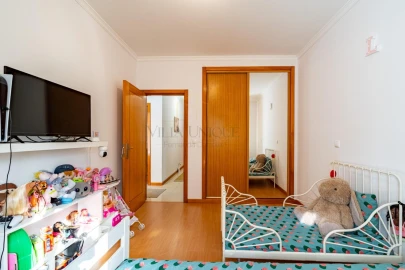 Apartamento T3 para Venda em Santa Maria da Feira, Travanca, Sanfins e Espargo