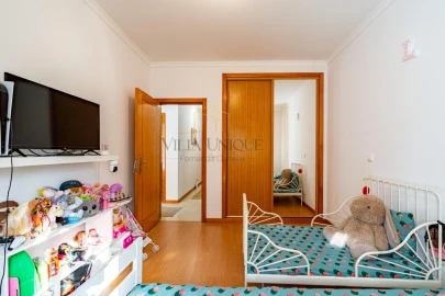 Apartamento T3 para Venda em Santa Maria da Feira, Travanca, Sanfins e Espargo