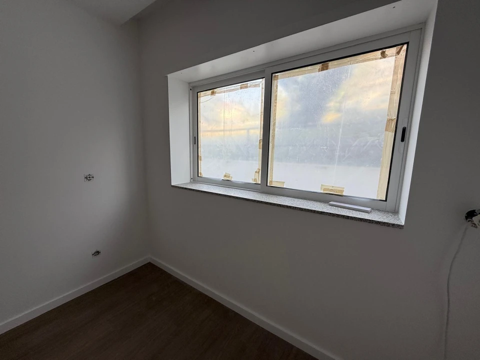 Apartamento T2 para Venda em Braga (Maximinos, Sé e Cividade) Foto 16
