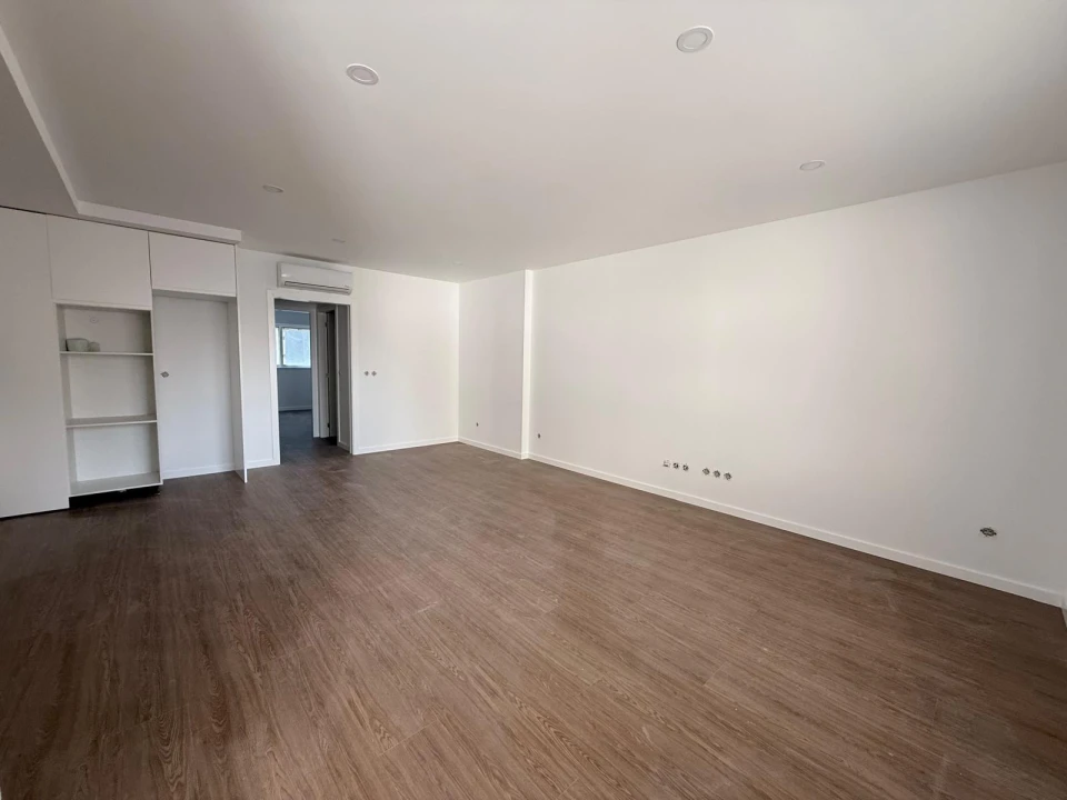 Apartamento T2 para Venda em Braga (Maximinos, Sé e Cividade) Foto 3