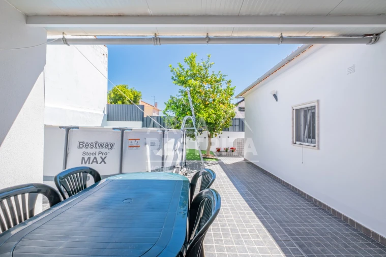 Moradia T3 para Venda em Quinta do Conde Foto 48