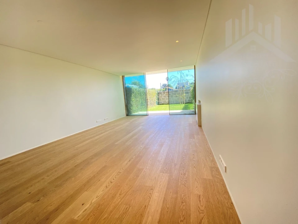 Apartamento T2 para Venda em Aldoar, Foz do Douro e Nevogilde Foto 8