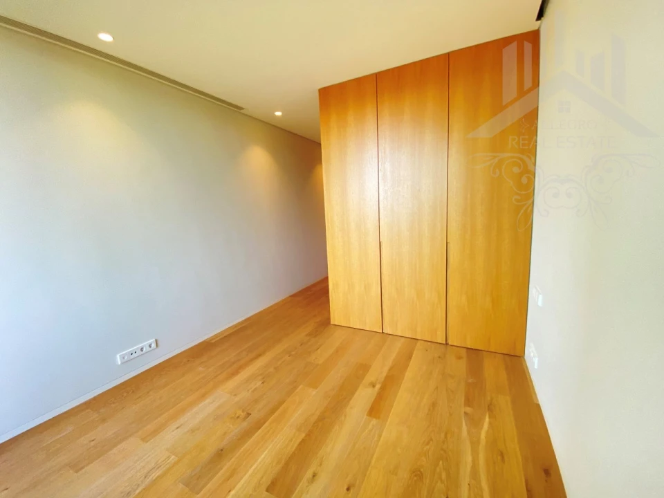 Apartamento T2 para Venda em Aldoar, Foz do Douro e Nevogilde Foto 48